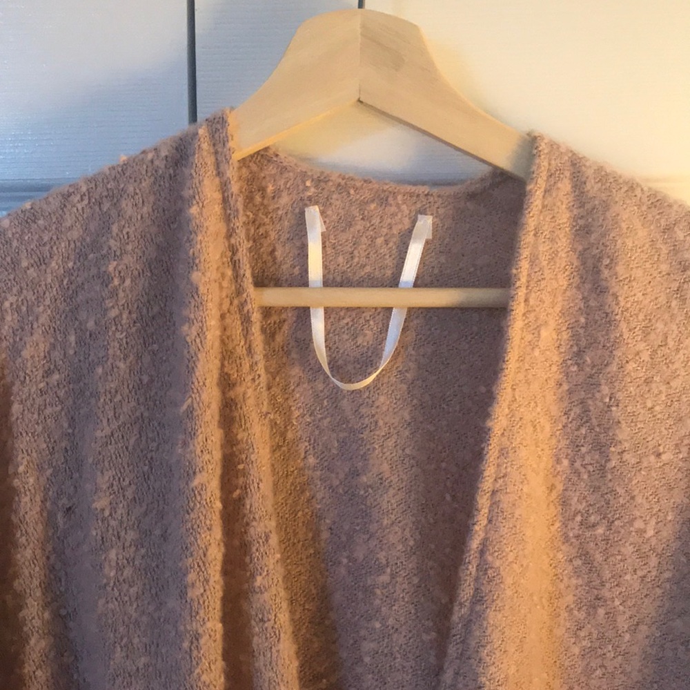 Oversized Solid Ruffle Ruana - Picture 3 of 6